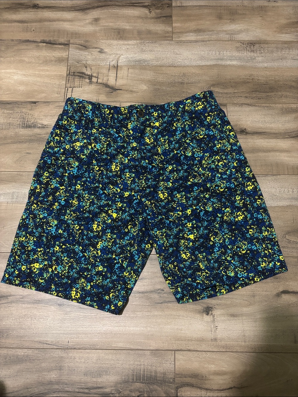 Under Armour golf shorts